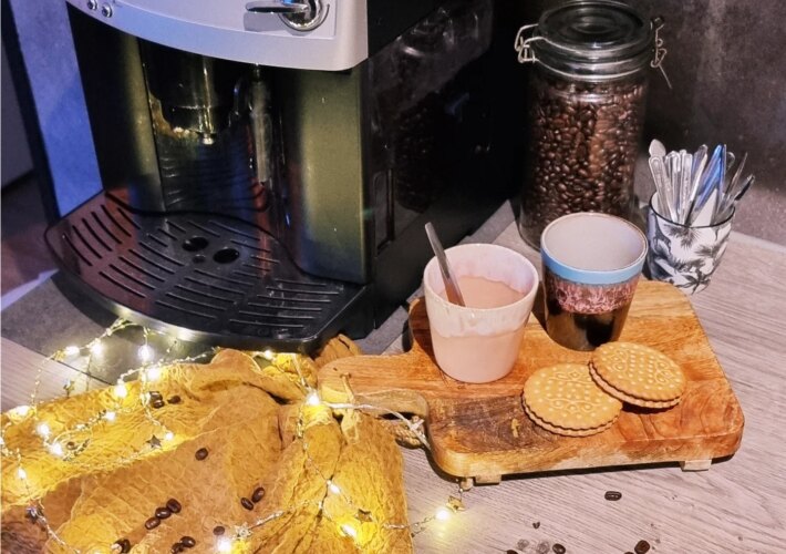 THURSDAY C O F F E E…